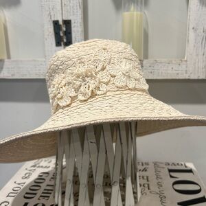 Cappelli Straworld Sun Hat Creamy Neutral Color Foldable Flowers One Size Womens